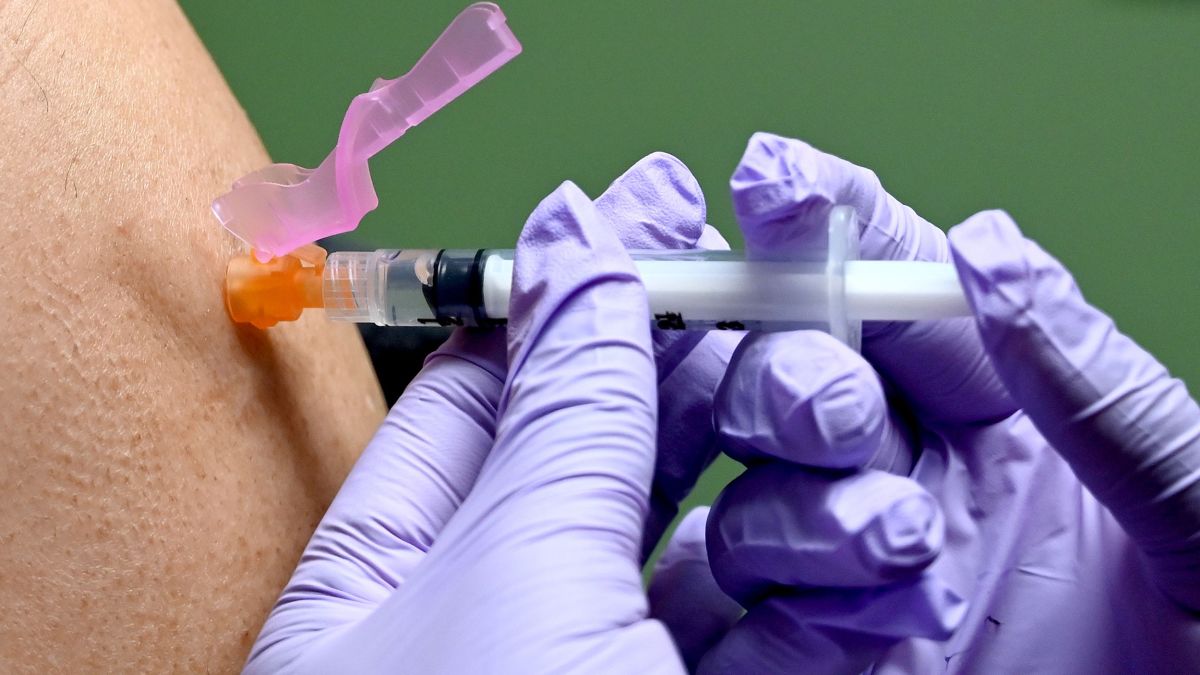 someone getting the flu shot