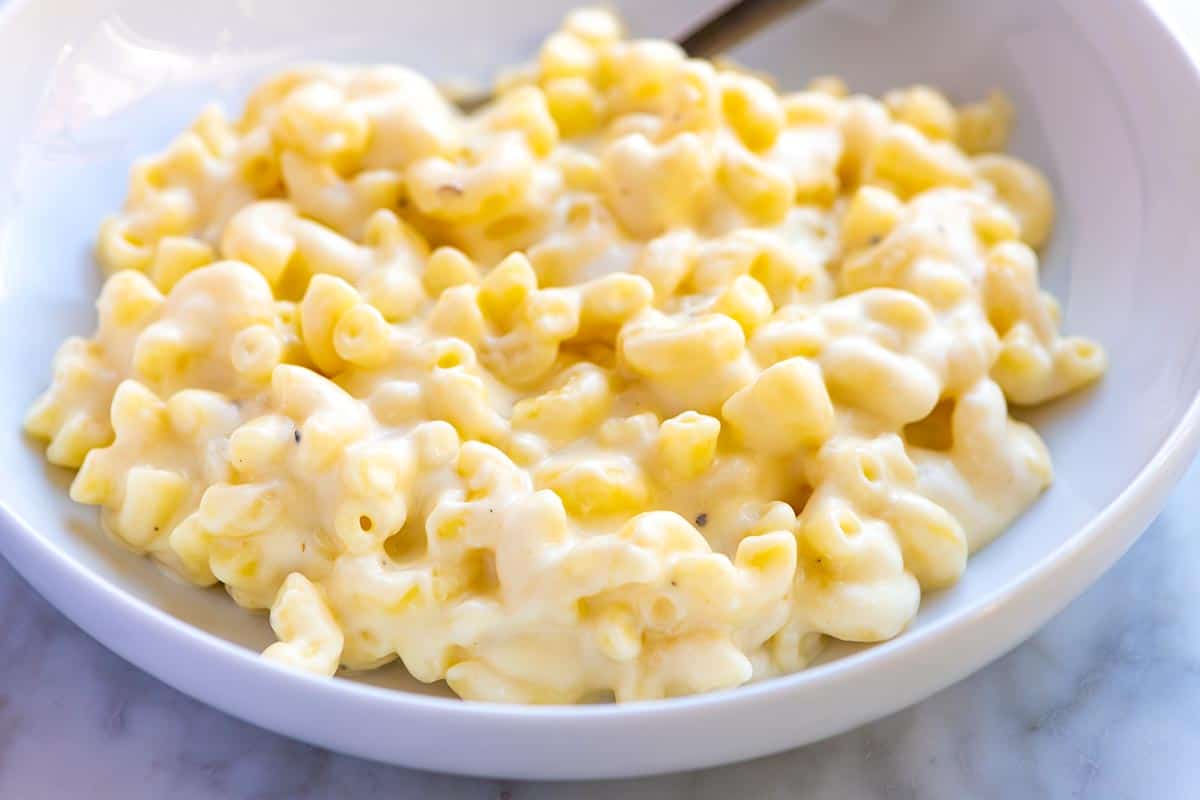 A bowl of creamy mac and cheese