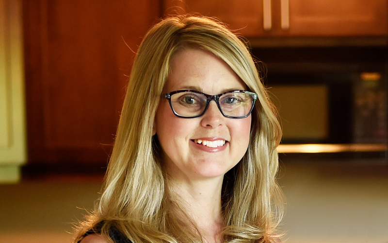 Becki Zerr headshot
