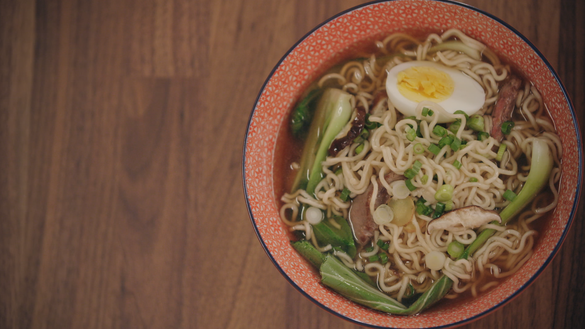 Soupe ramen parfumée au bœuf