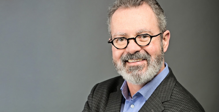 Peter Burke, VP, Marketing et communications