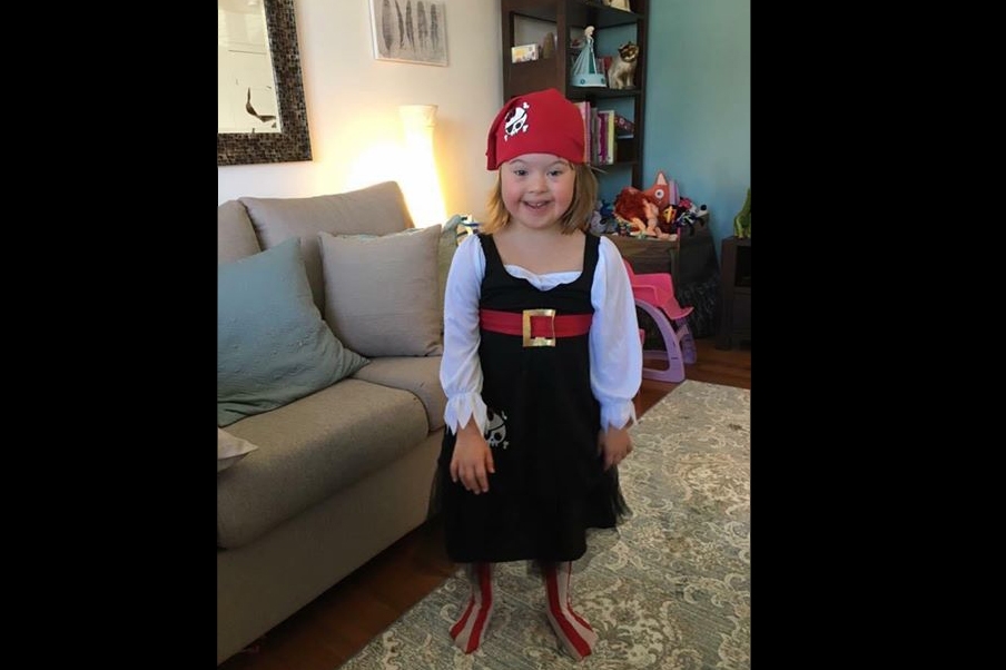 Petite pirate trisomique