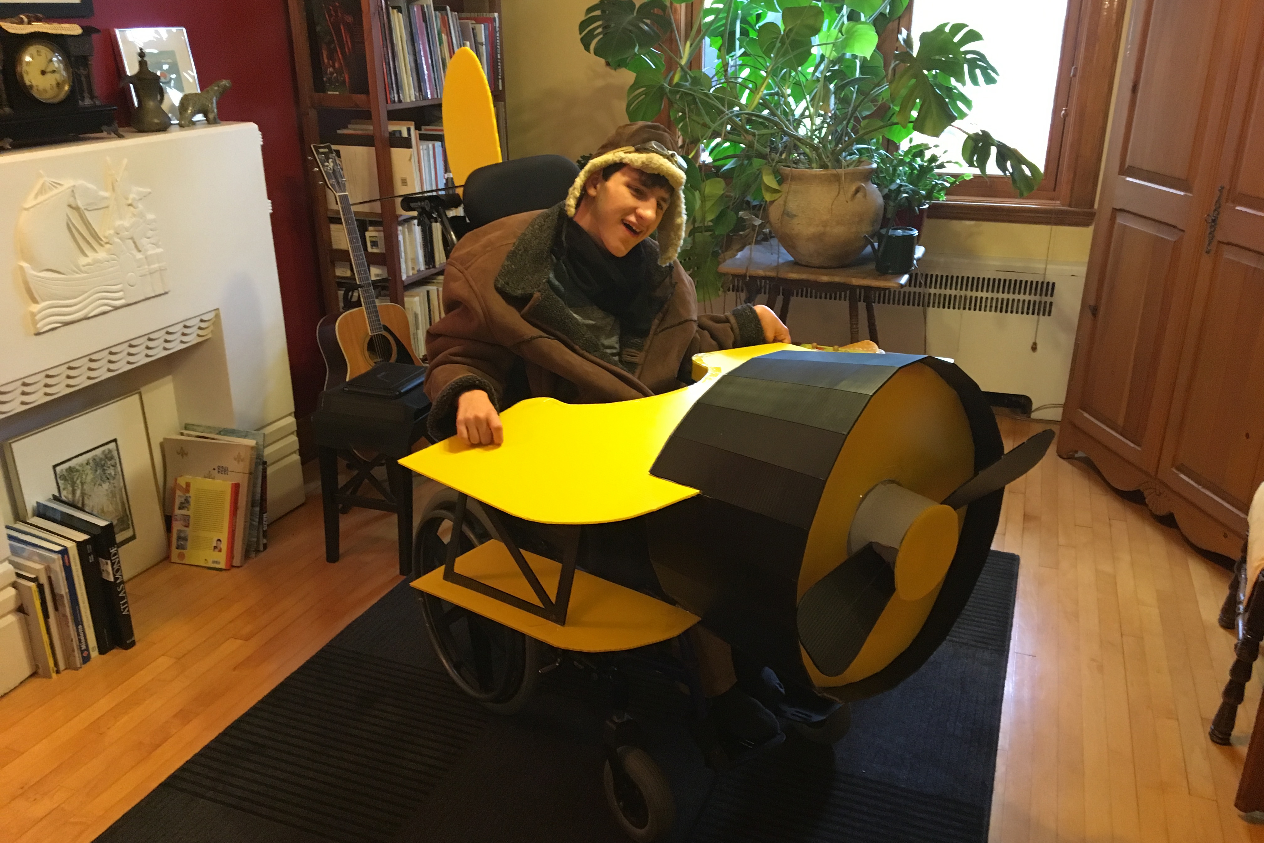 Aviateur dans un avion-fauteuil